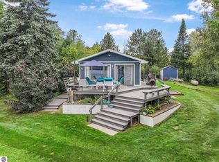 10800 Puryear Dr, Interlochen, MI 49643