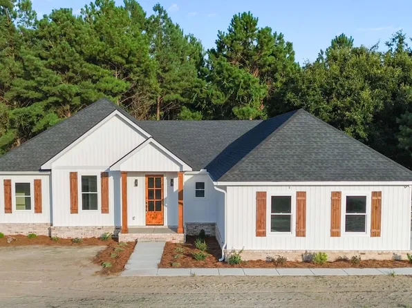288 Caleb Cir, Jesup, GA 31545