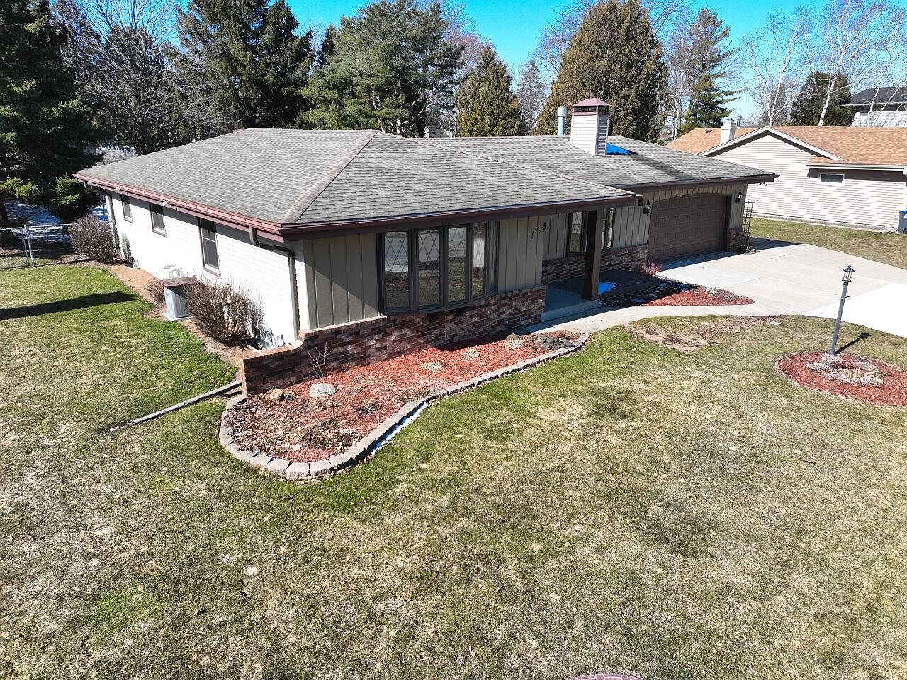 106 Crestwood DRIVE, Waukesha, WI 53188 Zillow