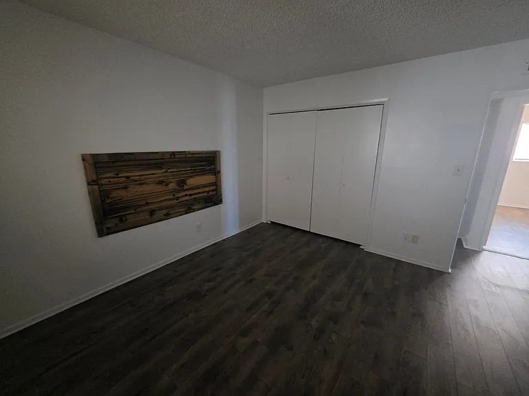 1160 Jasper Ave — Photo 9