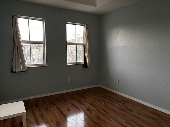 4th image of 10885 NW 89th Ter Unit 219