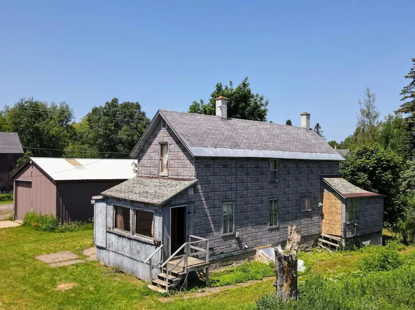 25384 Elm St, Calumet, MI 49913