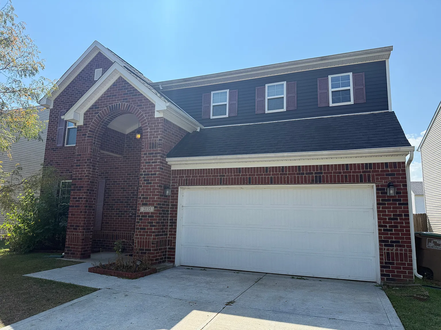 3 bed, 2560 sqft, $2,175 — Photo 2