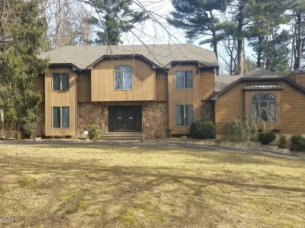 62 Cypress Neck Rd, Lincroft, NJ 07738