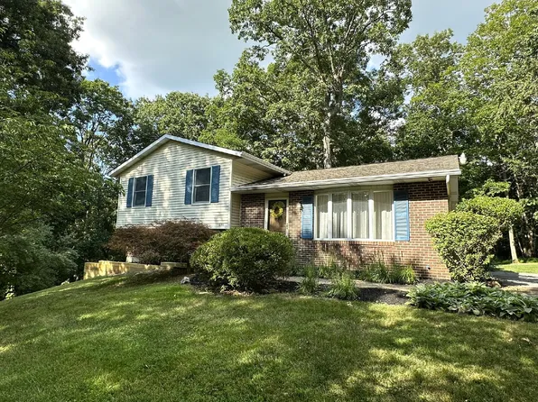 656 Alpine Ln, Westminster, MD 21157