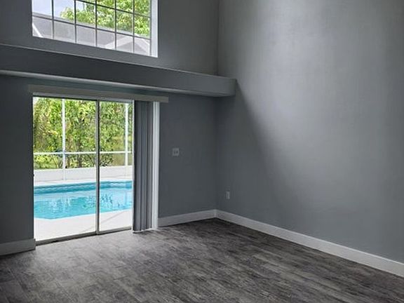 5th image of 3407 Fort Nelson Ln