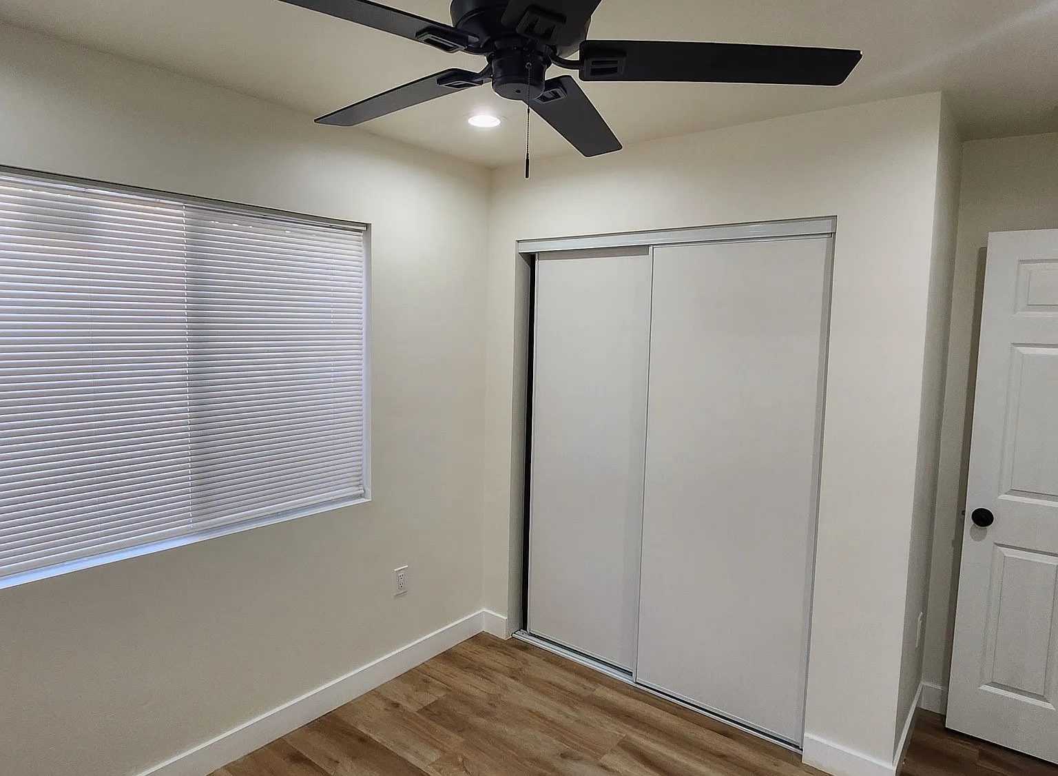 1 bed, 400 sqft, $1,850 — Photo 3