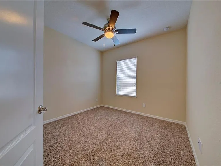 93 Zamora Pl — Photo 9