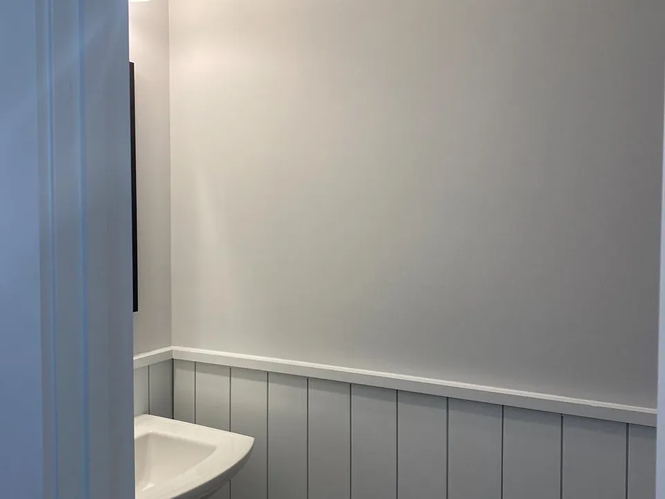 1/2 bathroom downstairs