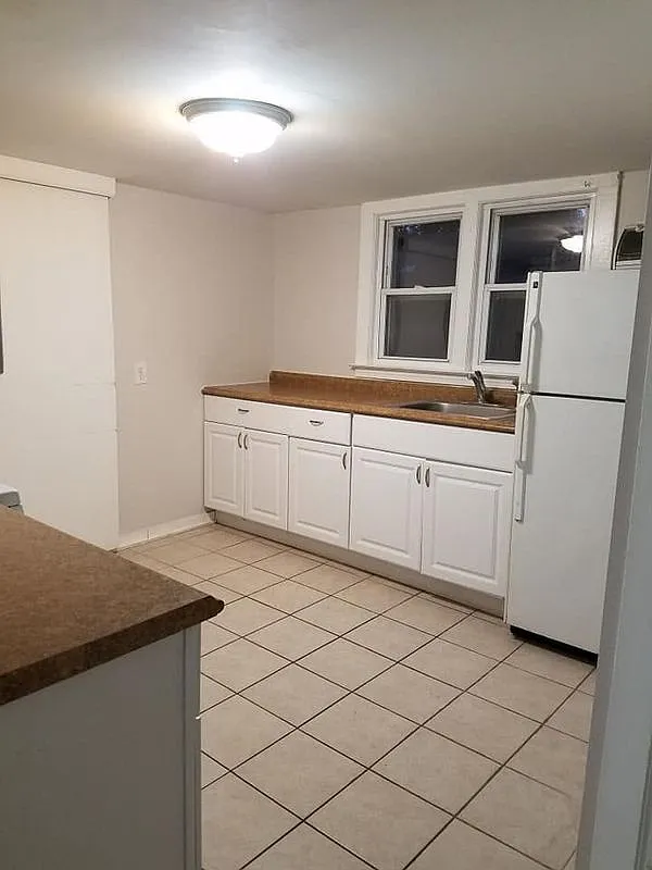 2 bed, 1.0 bath, 950 sqft, $1,400 — Photo 1