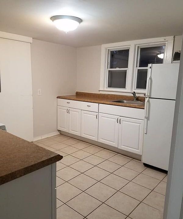 1st image of 117 Washington St #3