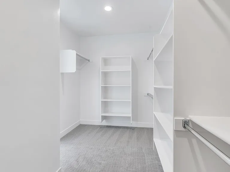 672 W Herald Dr — Photo 21
