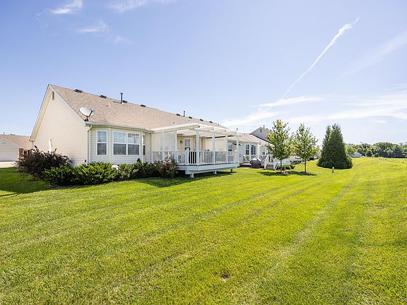 4th image of 632 Ember Crest Dr
