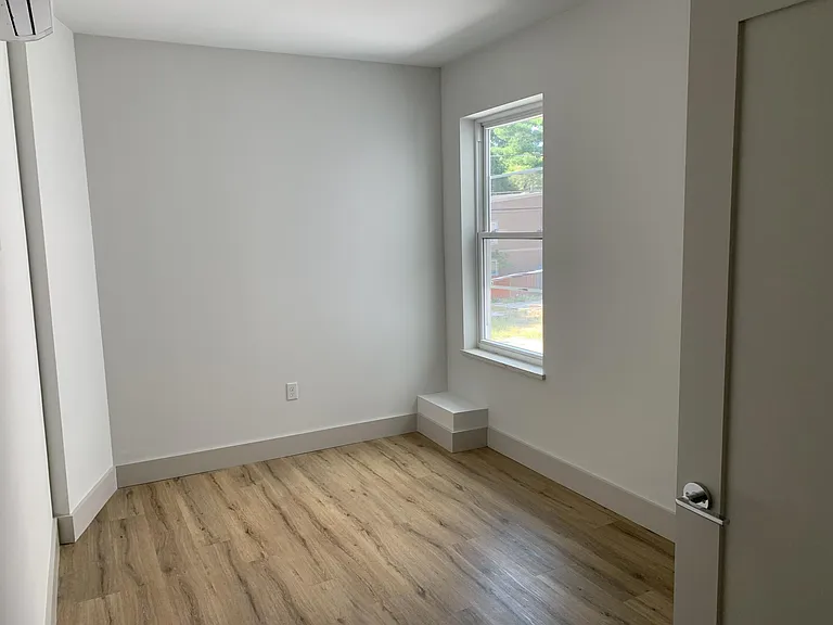 564 Main St #2A — Photo 3