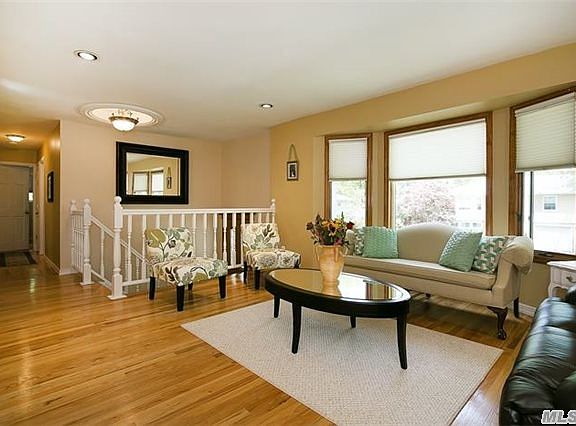 2nd image of 15 Huntington Ave