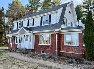 1038 Riverside Dr, North Grosvenordale, CT 06255