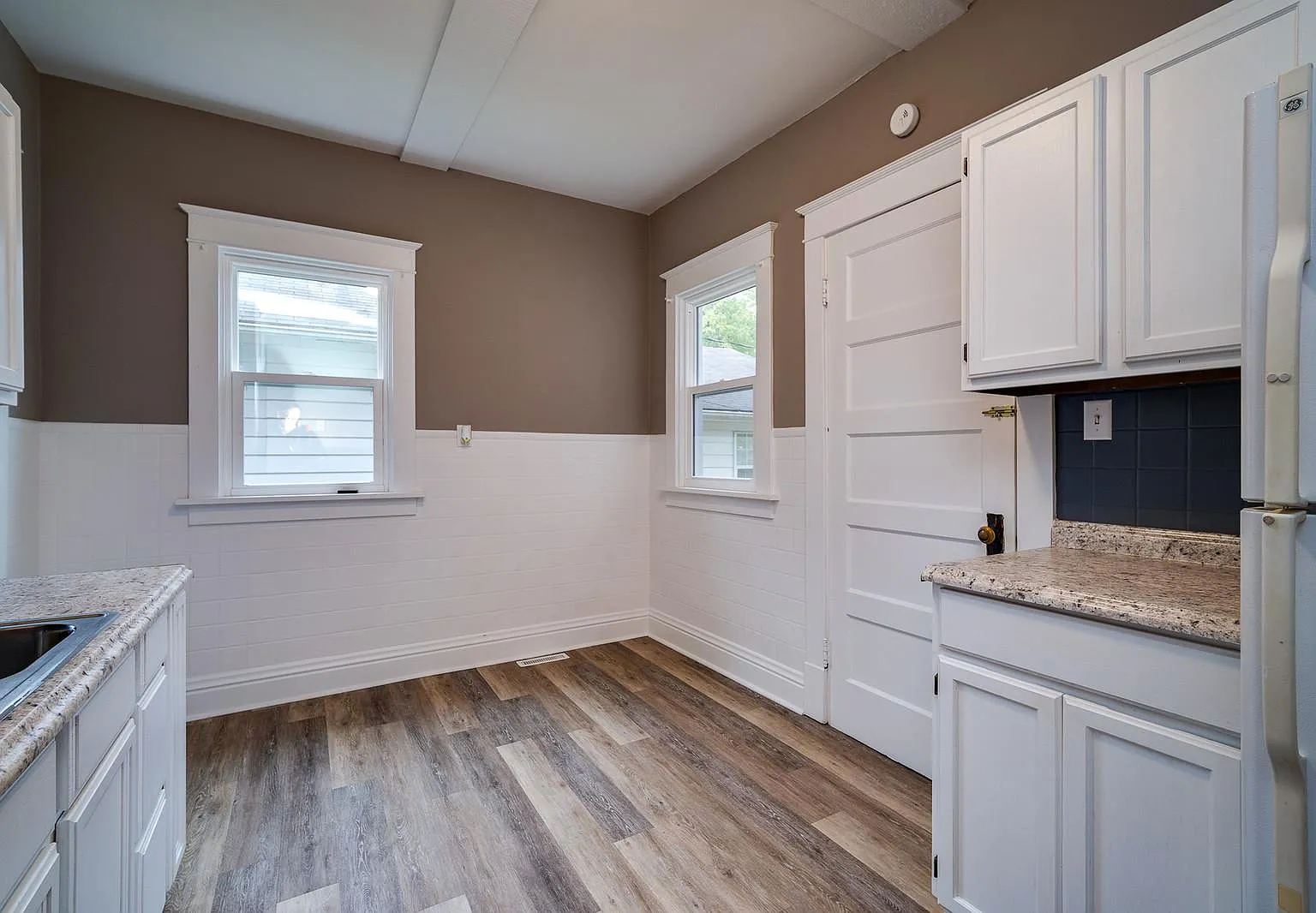 2 bed, 1098 sqft, $1,295 — Photo 4
