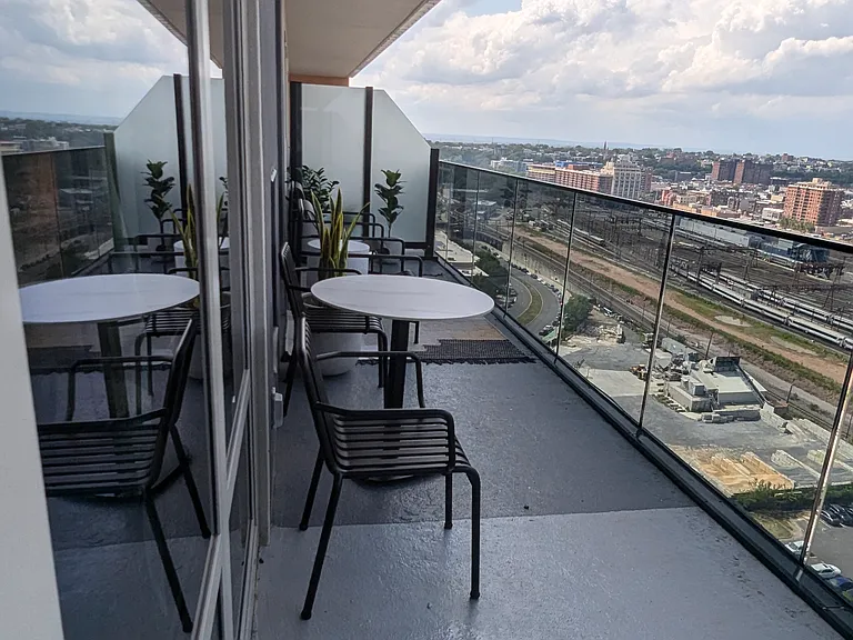 75 River Dr N #907 — Photo 23