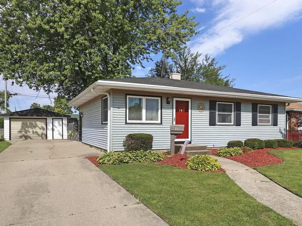 8512 19th AVENUE, Kenosha, WI 53143