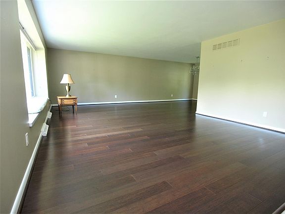 2nd image of 5687 Pinehill Dr