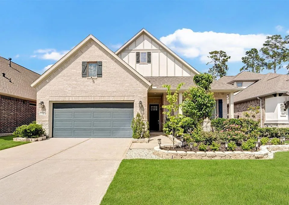 4221 Davis Oak Dr