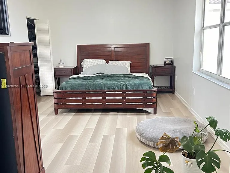 1120 Papaya St — Photo 7