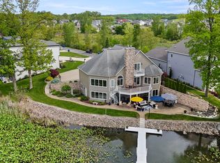 140 Lane 270a Hamilton Lk, Hamilton, IN 46742