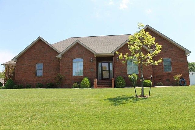 1st image of 1401 Oak Hill Dr