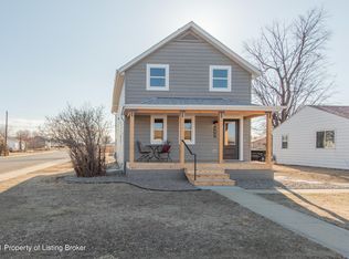 605 1st Ave SE, Dickinson, ND 58601