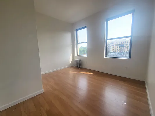 Rented by Bruma Realty LLC | media 1