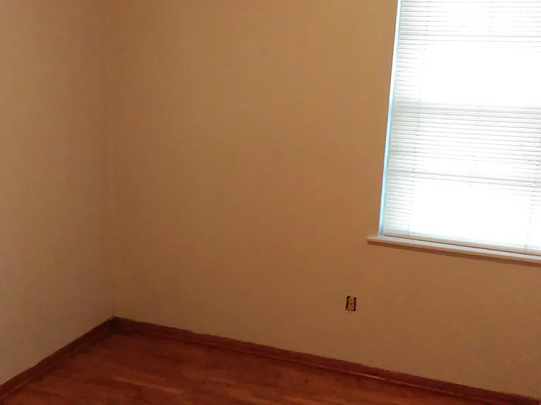 3910 Stanard St — Photo 13