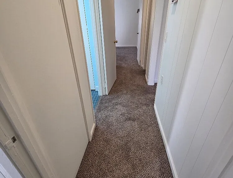 604 Mormon St — Photo 11