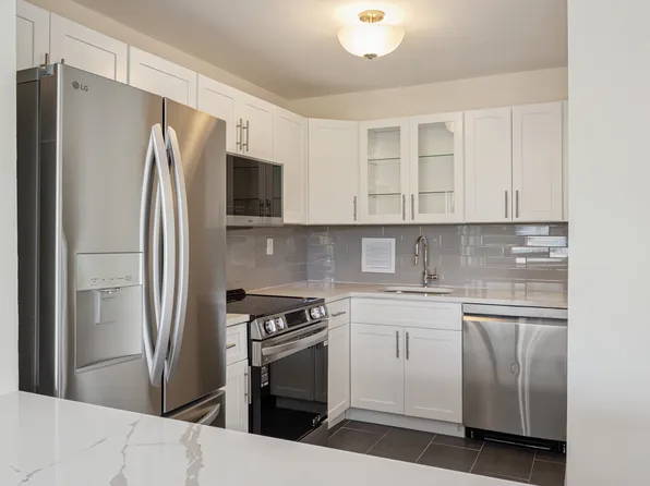 166-35 Ninth Avenue image 1 of 28