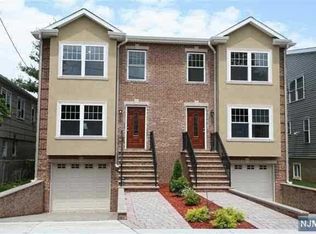 817 7th St #B, Secaucus, NJ 07094