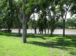 831 E Zipp Rd, New Braunfels, TX 78130