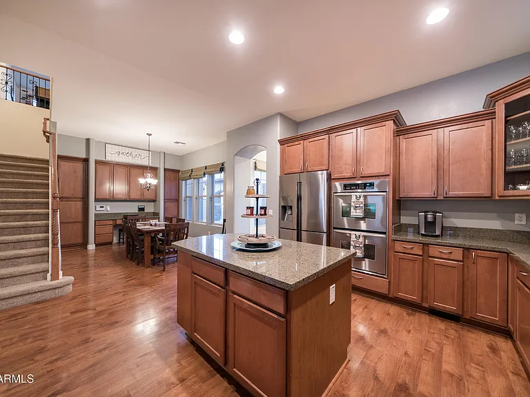 2681 E Hampton Ln — Photo 15