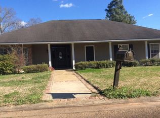 3426 Horseshoe Dr, Alexandria, LA 71301