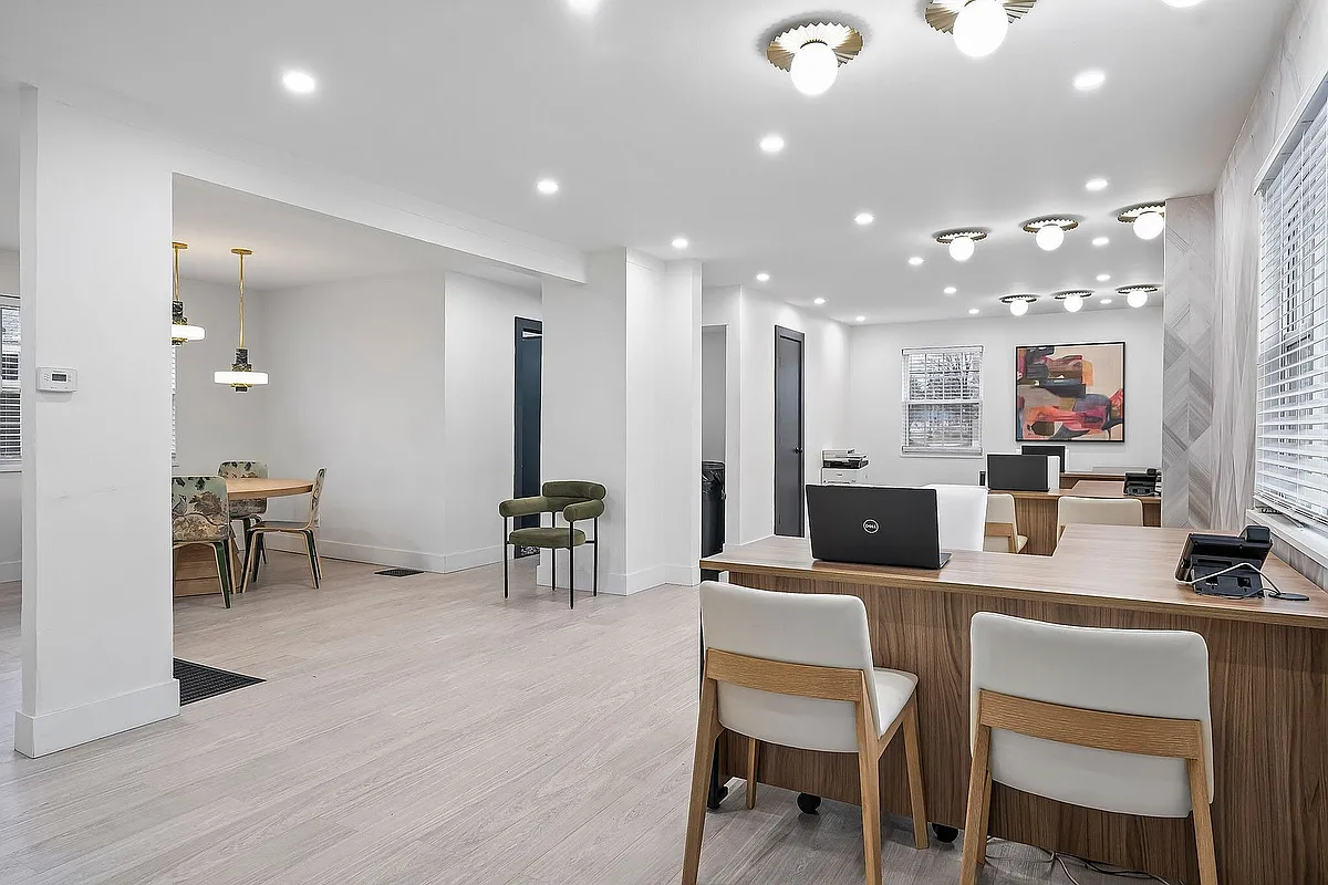 Leasing Office - Townhomes at Bexley