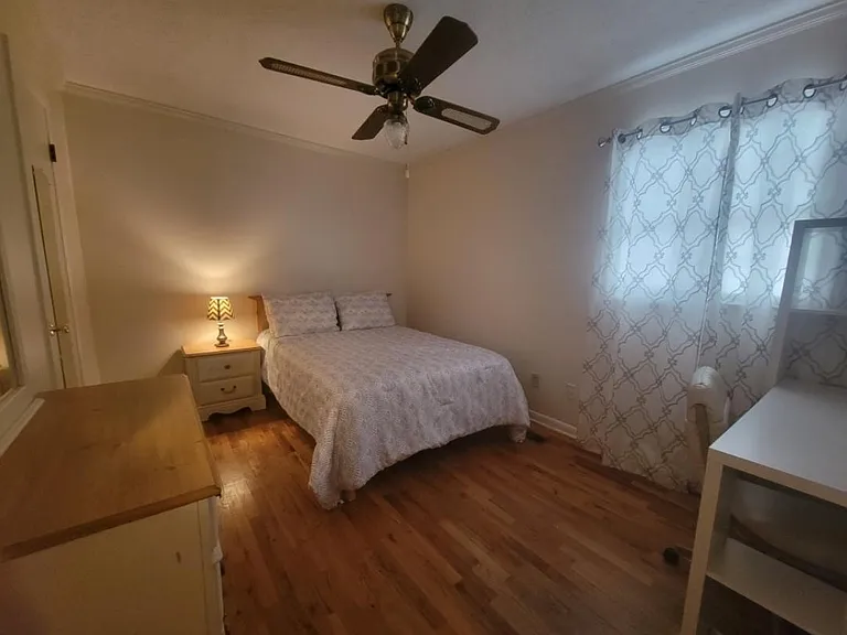 840 Jane St — Photo 12