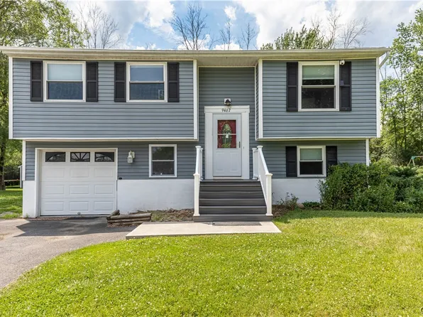 9467 Madison Ave, Brewerton, NY 13029