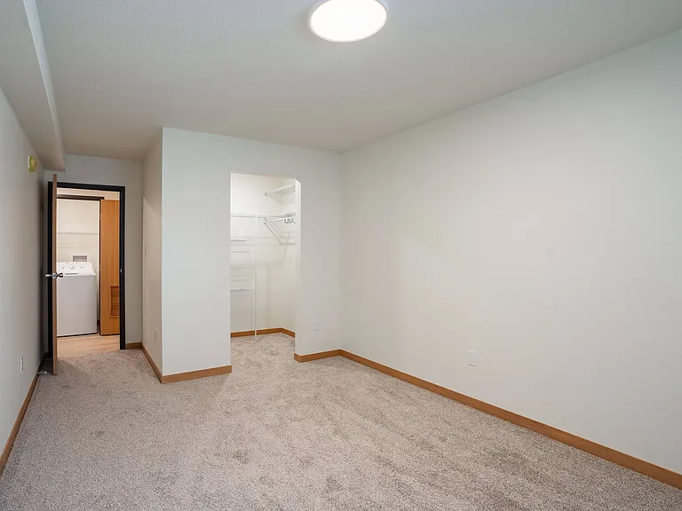 Cherry Creek Apartments | 21E | Bedroom