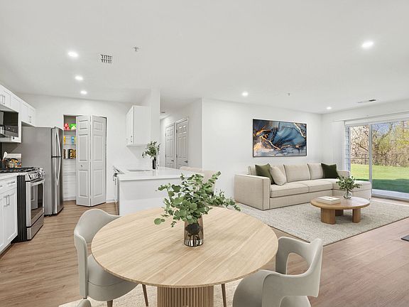 3rd image of 1 Avalon Dr #1412