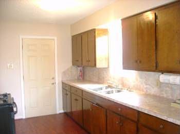 3rd image of 2517 Viola Ave