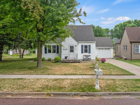 214 N Rebecca St, Ivanhoe, MN 56142