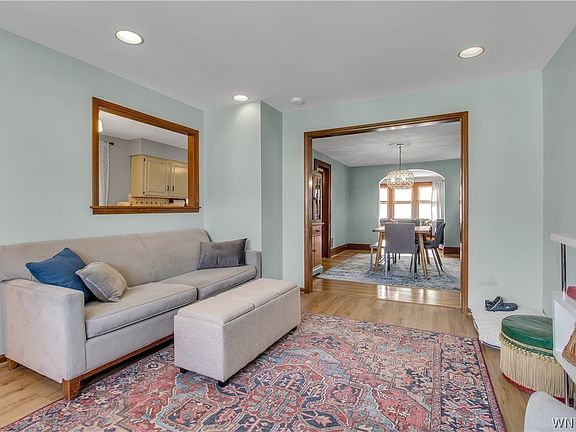 4th image of 62 Stillwell Ave