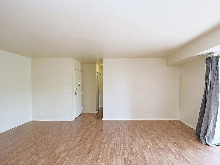 511 1st St N #610 — Photo 6