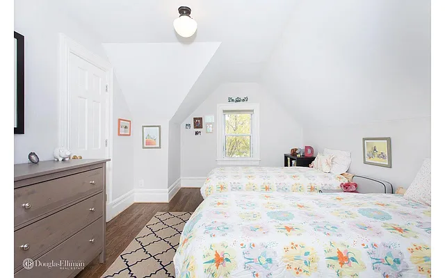 Rented by Douglas Elliman | media 8