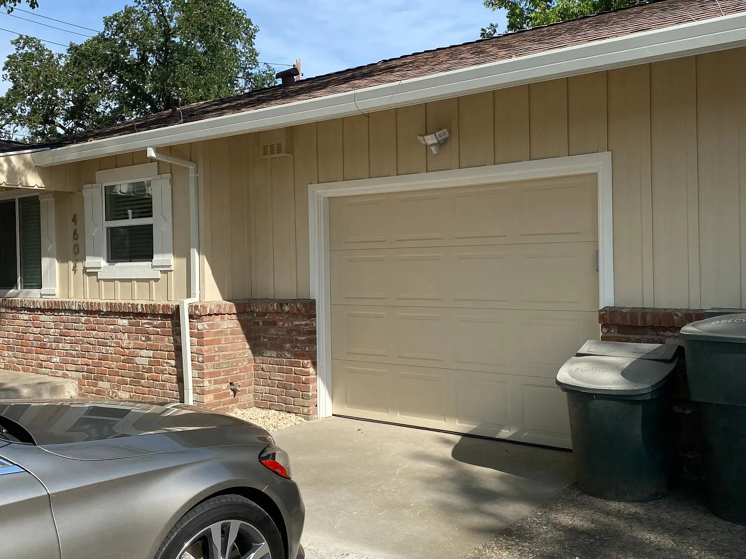 2 bed, 1000 sqft, $2,050 — Photo 3