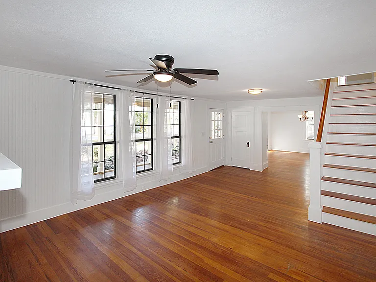 289 W Lakeview Ave — Photo 26