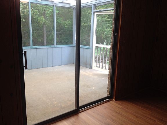 Screened porch/sunroom